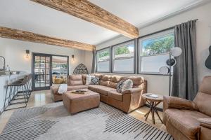 All-In-One Retreat Spa, Gym, Fun Room & Location!