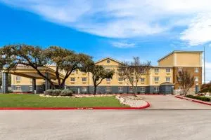 Quality Inn & Suites Airport North - Stone Oak - Bulverde