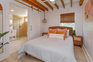 Hope House- Vacation Village 1 Bedroom with Loft