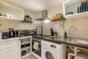 Chic Hideaway in Little Venice