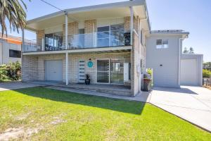 Marina Views 51 Murrah Street