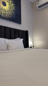 استديو هادئ بتصميم آنيق وعصري 2c