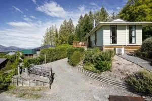 Elks Retreat Hanmer Springs Holiday Home - Mt Lyford