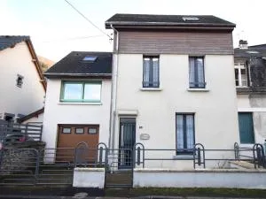 Charmante maison 100m² au centre du Mont-Dore, patio, cour, garage, 6 pers, idéale pour famille - FR-1-415-134 - 拉布尔布勒