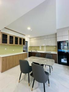 Nhà Của Trúc - 3PN Alnata Daimond Celadon City