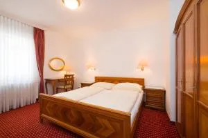 Pension Garden - Pressbaum