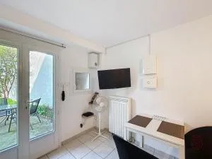 Studio cosy avec terrasse, proche thermes et centre-ville - Lamalou-les-Bains - FR-1-451-189 - Cabrerolles