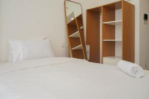 Comfy Studio at Sky House BSD Apartment By Travelio