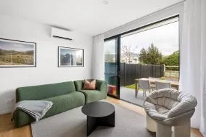 Architect's Townhouse in Wanaka - 瓦纳卡