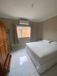 Apartamento 2 quartos sendo 1 suíte na praia dos Ingleses