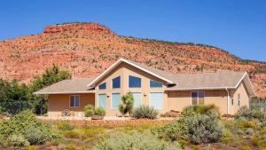 Starzz Ranch Kanab UT Vacation Home Red Rock Views