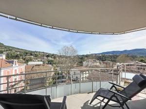 Appartements Bel F3 climatise avec parkings, terrasse et vue sur montagnes a 50m du centre et des thermes - FR-1-451-213 : photos des chambres