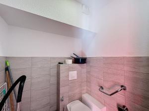 Appartements Bel F3 climatise avec parkings, terrasse et vue sur montagnes a 50m du centre et des thermes - FR-1-451-213 : Appartement