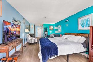 Beachfront Oasis at Sea Mist Resort! King Bed! Fully Remodeled!