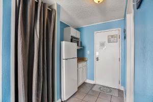 Beachfront Oasis at Sea Mist Resort! King Bed! Fully Remodeled!