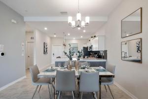 2 Bedroom 2 Bathroom Storey Lake 3171-403 Pc