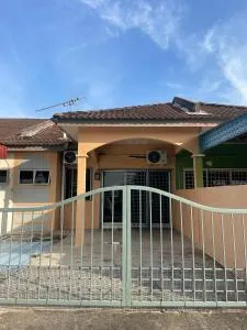 Teratak Bonda Homestay Seri Iskandar - 斯里伊斯兰德