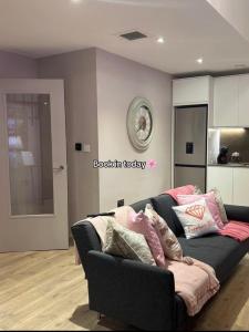 Pretty Pink Posh Penthouse