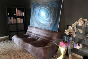 Spacious Esthers Room E Near SMN