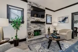 The Palm Luxury House by Lake Hollingsworth & FSC - Mulberry