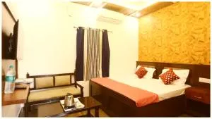 AYODHYA HOTEL Hanuman Jee near temple -Fully-air-conditioned hotel with Free wifi-facility, Best Hotel Inn Ayodhya - Katra