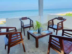 Chanco Beach Hotel and Coworking - Negombo