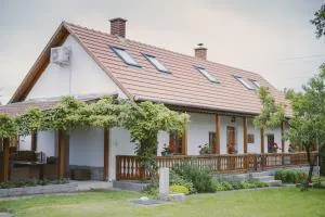 Béke Vendégház - Alsótold