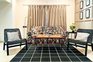 Skyline Large modern 3BHK APT with balcony