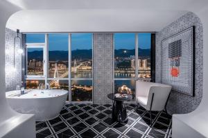 충칭 / 중경 ReVia Skyline River View Hotel Chongging 4성급 호텔 로비