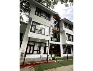 Poshwan Guest House, Pahalgam - Ārau