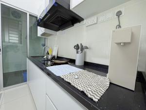 NEW Minimalist Cozy 3R3B SgBesi - 6 pax