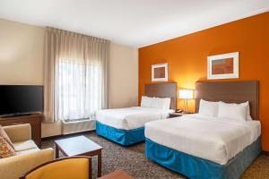 Queen Suite with Two Queen Beds - Non-Smoking room in MainStay Suites Extended Stay Hotel Madison East