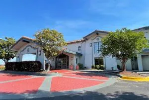 Travelodge by Wyndham Tuscaloosa - Eutaw