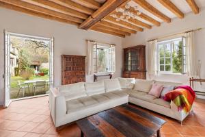 Maisons de vacances Propriete bucolique avec deux maisons, une piscine chauffee et un vaste verger : photos des chambres