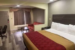 Super 8 by Wyndham Jackson MS - Jackson