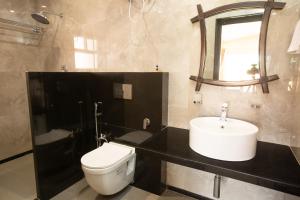 Palm Familia-6BHK Italian Farmhouse with Cook