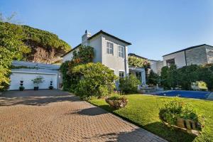 4 Bedroom Family Home, Silvertree Estate, Tokai