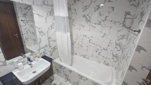 Chic studio W10