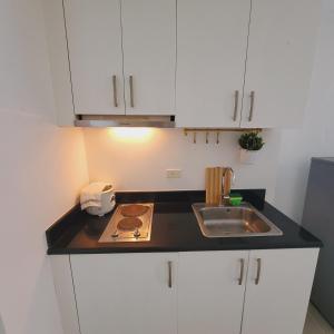 Jazz Residences Makati, Spacious Room by Lynz staycation