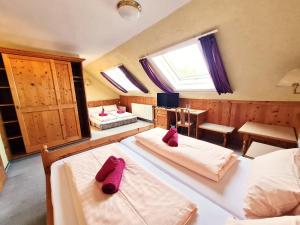 Quadruple Room room in Landguthotel-Barbarossa-Garni