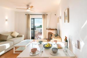 Las Palmas 20c - Oasis Properties