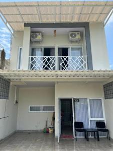 Omah Dhuwur Guest House