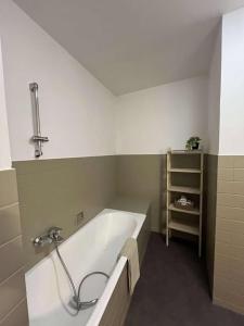 Sejours chez l'habitant Chambre Au Gres des Vosges - A l-Ancien Hotel de Reichsfeld : Chambre Double avec Salle de Bains Privative