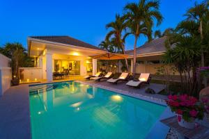 Modern Private 3 Bedroom Pool Villa - GA1