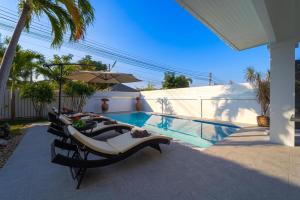 Modern Private 3 Bedroom Pool Villa - GA1