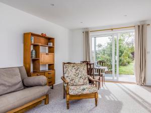 Charming Hayling House with Garden - Pass the Keys