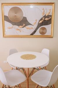 Minimalist Chic City Loft