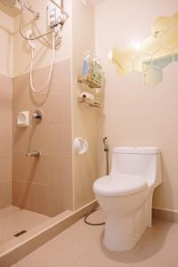 Minimalist Chic City Loft