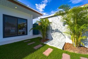 New Modern 3 Bedroom Villa - MB35