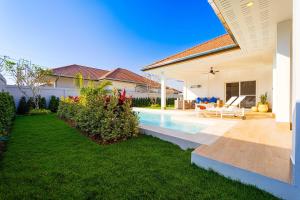 New Modern 3 Bedroom Pool Villa - MB3
